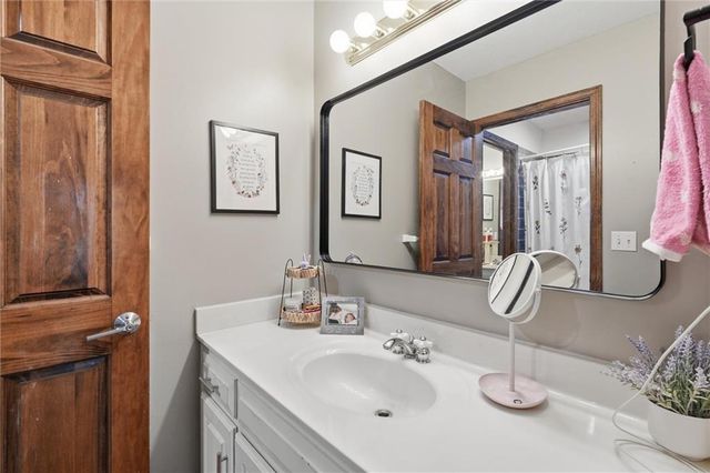809 Cottonwood Place, Liberty, MO 64068