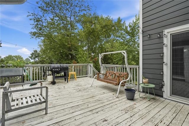 809 Cottonwood Place, Liberty, MO 64068