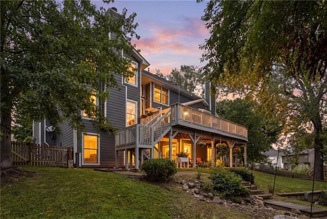 809 Cottonwood Place, Liberty, MO 64068