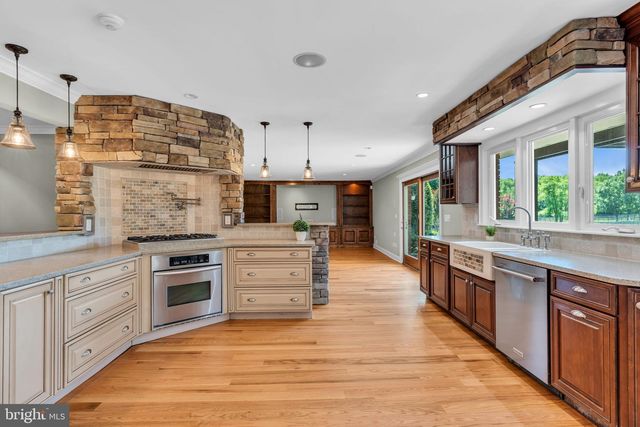 83 DAUM ROAD, Manalapan, NJ 07726