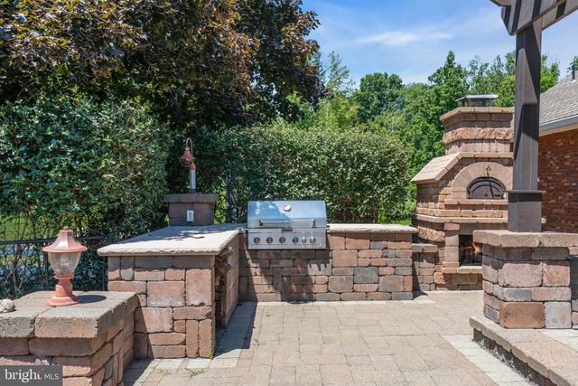 83 DAUM ROAD, Manalapan, NJ 07726