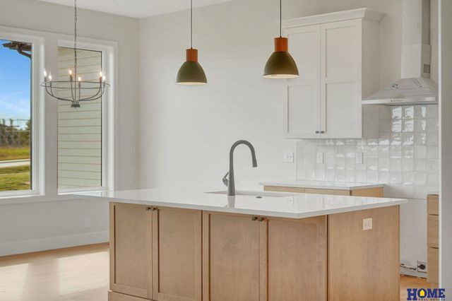 9121 White Horse Way, Lincoln, NE 68520