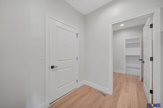 9121 White Horse Way, Lincoln, NE 68520