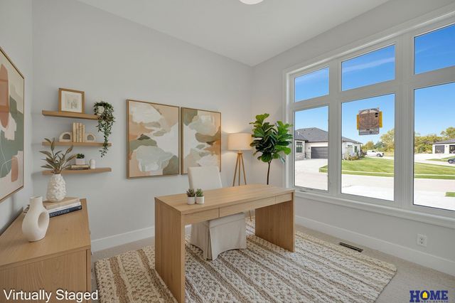 9121 White Horse Way, Lincoln, NE 68520