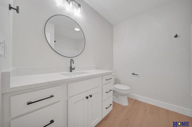 9121 White Horse Way, Lincoln, NE 68520