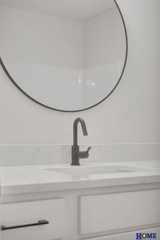 9121 White Horse Way, Lincoln, NE 68520