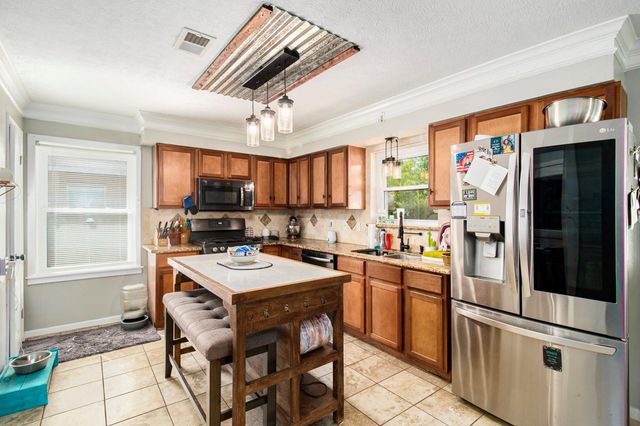 110 William Avenue, Baytown, TX 77520