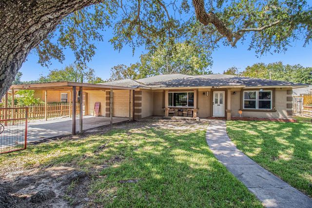110 William Avenue, Baytown, TX 77520
