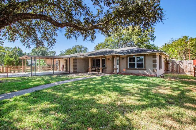 110 William Avenue, Baytown, TX 77520