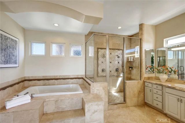 135 Redwood, Carlsbad, CA 92008