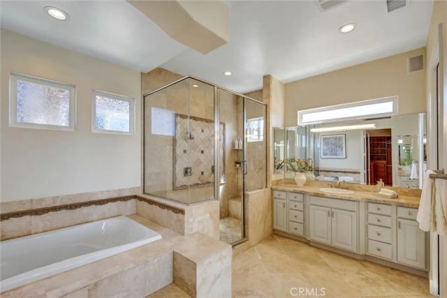 135 Redwood, Carlsbad, CA 92008