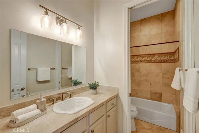 135 Redwood, Carlsbad, CA 92008
