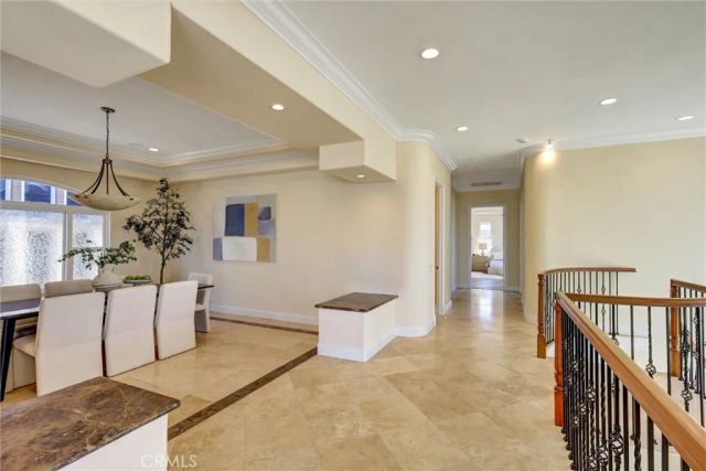 135 Redwood, Carlsbad, CA 92008
