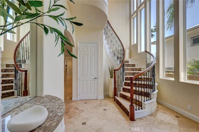 135 Redwood, Carlsbad, CA 92008