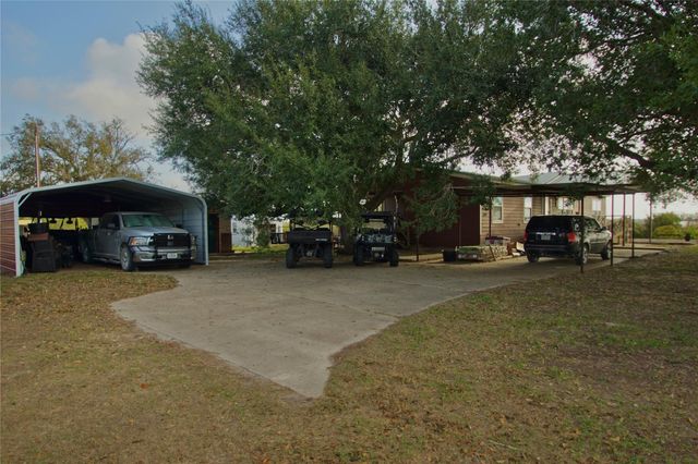 1891 Dworaczyk Road, Yorktown, TX 78164