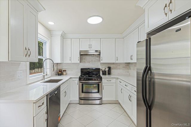 104 Fairfield Avenue, Port Washington, NY 11050