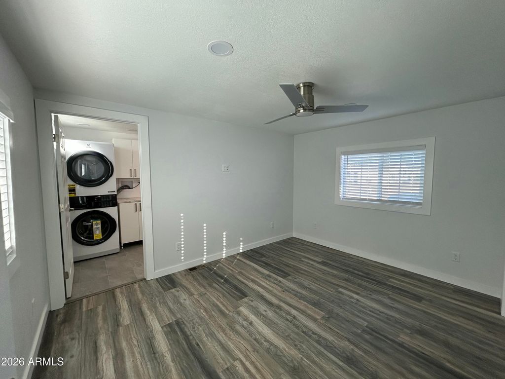 Image 10 of property listing at 16225 N 29TH Street 27, Phoenix, AZ 85032