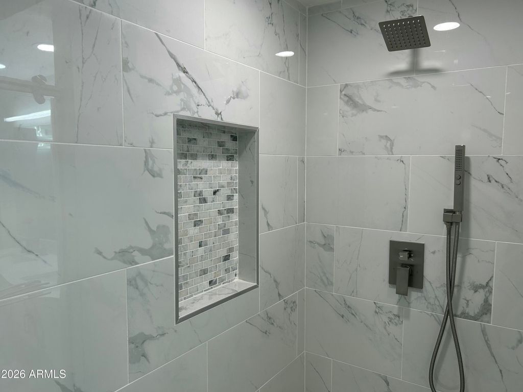 Image 14 of property listing at 16225 N 29TH Street 27, Phoenix, AZ 85032