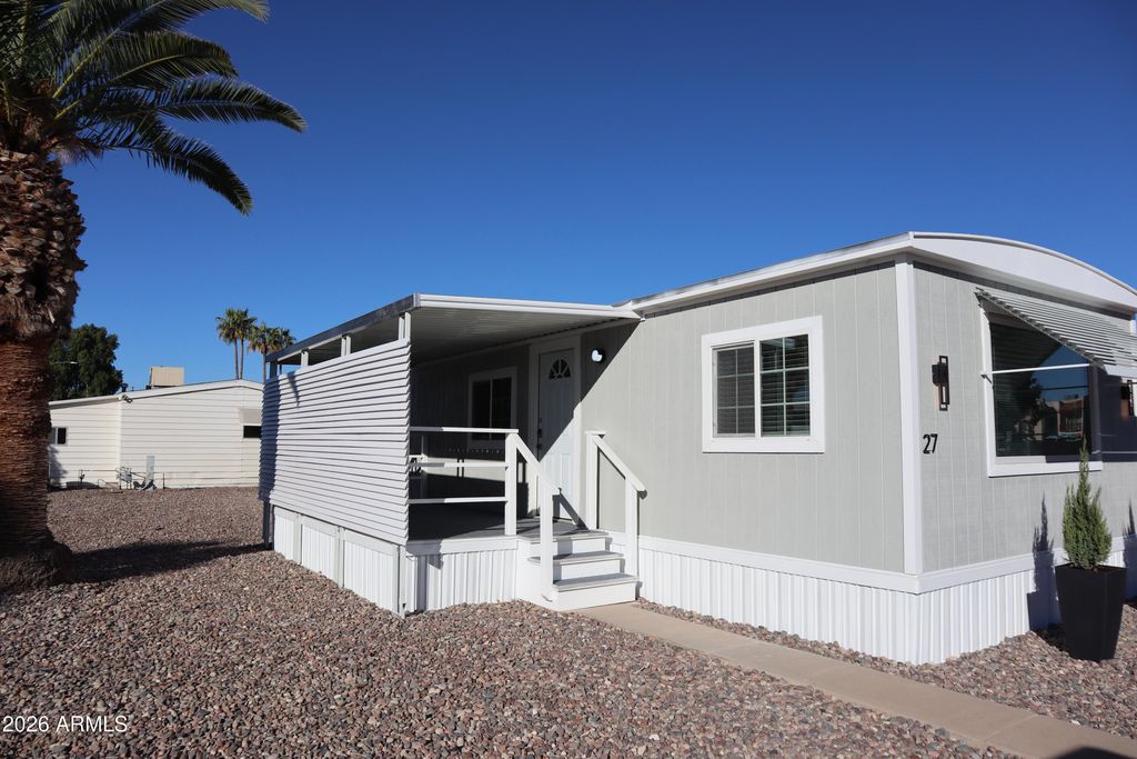 Image 2 of property listing at 16225 N 29TH Street 27, Phoenix, AZ 85032