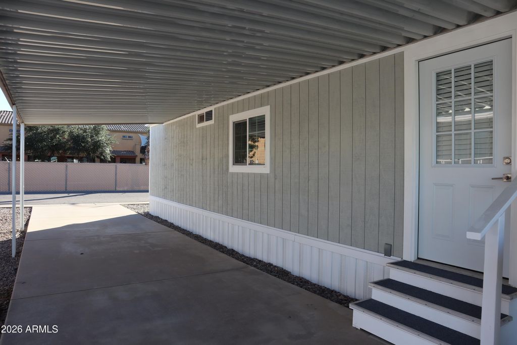 Image 3 of property listing at 16225 N 29TH Street 27, Phoenix, AZ 85032