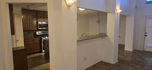 1939 Crepe Myrtle Drive, Lancaster, TX 75146