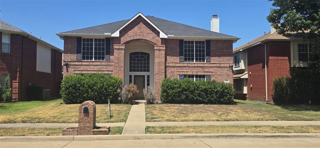 1939 Crepe Myrtle Drive, Lancaster, TX 75146