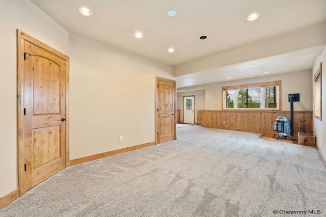 802 STERLING DR, Cheyenne, WY 82009