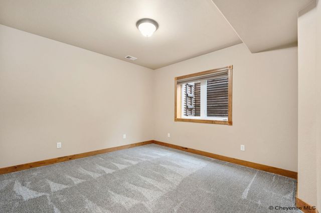 802 STERLING DR, Cheyenne, WY 82009