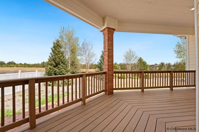 802 STERLING DR, Cheyenne, WY 82009