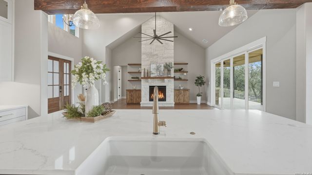 111 Ashton Oak, New Braunfels, TX 78132