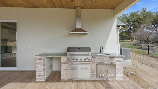 111 Ashton Oak, New Braunfels, TX 78132