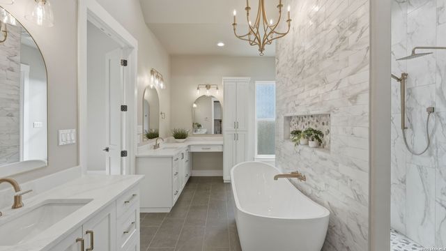 111 Ashton Oak, New Braunfels, TX 78132