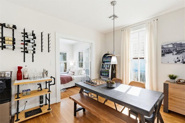 923 Church Street, Galveston, TX 77550