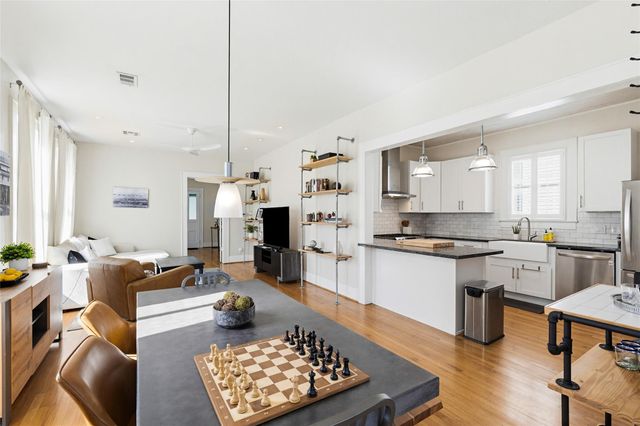 923 Church Street, Galveston, TX 77550