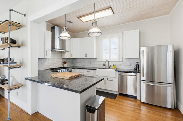 923 Church Street, Galveston, TX 77550