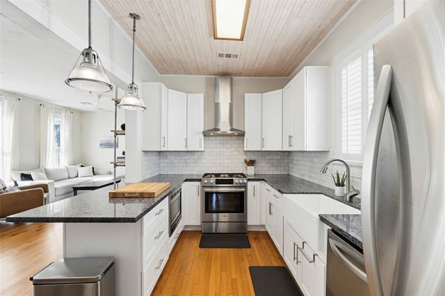 923 Church Street, Galveston, TX 77550