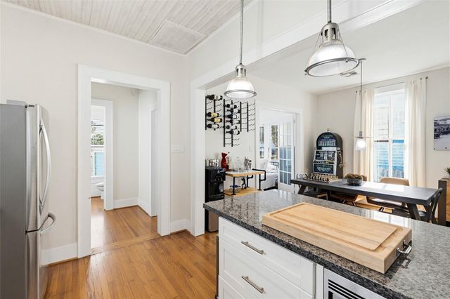 923 Church Street, Galveston, TX 77550