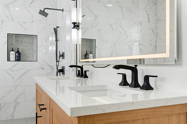 923 Church Street, Galveston, TX 77550