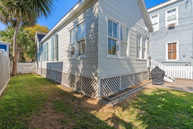 923 Church Street, Galveston, TX 77550