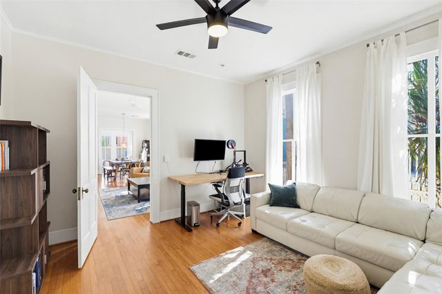 923 Church Street, Galveston, TX 77550