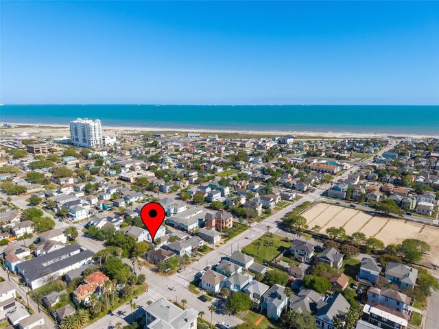 923 Church Street, Galveston, TX 77550