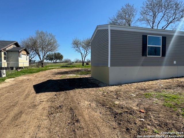 18480 LEAL RD, San Antonio, TX 78221