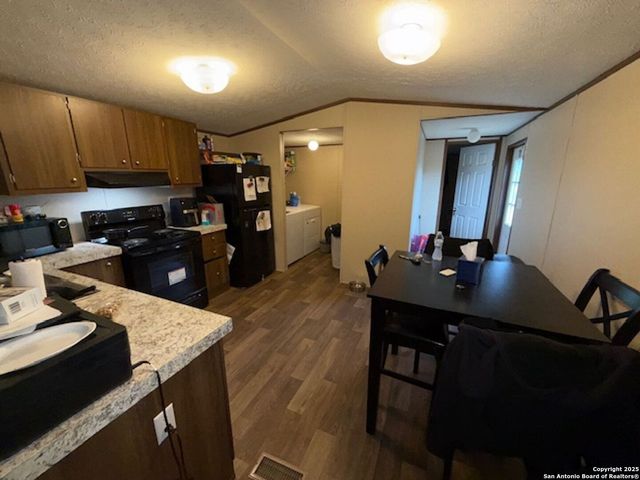 18480 LEAL RD, San Antonio, TX 78221