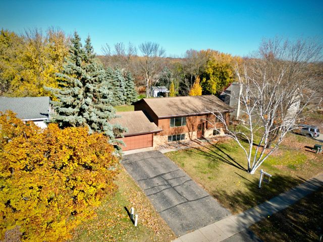 1012 Crystal Lake Road E, Burnsville, MN 55306