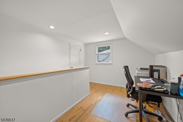 166 Beverly Hill Rd, Clifton City, NJ 07012