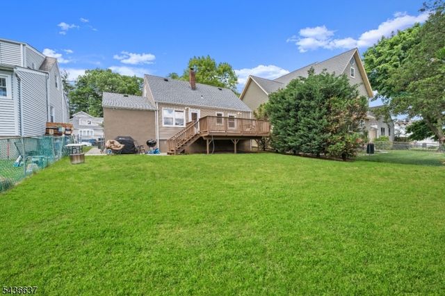 166 Beverly Hill Rd, Clifton City, NJ 07012