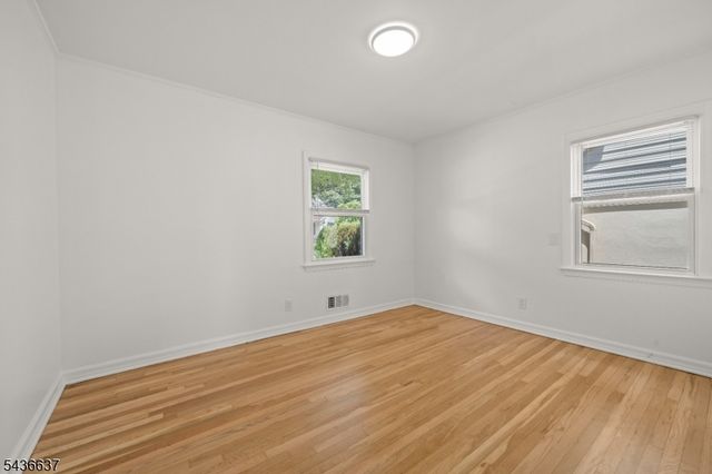 166 Beverly Hill Rd, Clifton City, NJ 07012