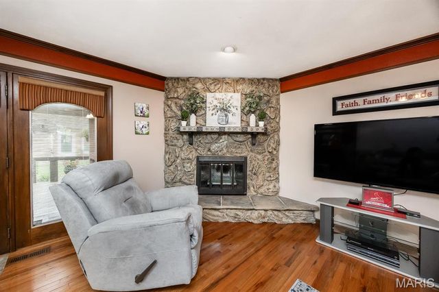 11 Lakeview Drive, Freeburg, IL 62243