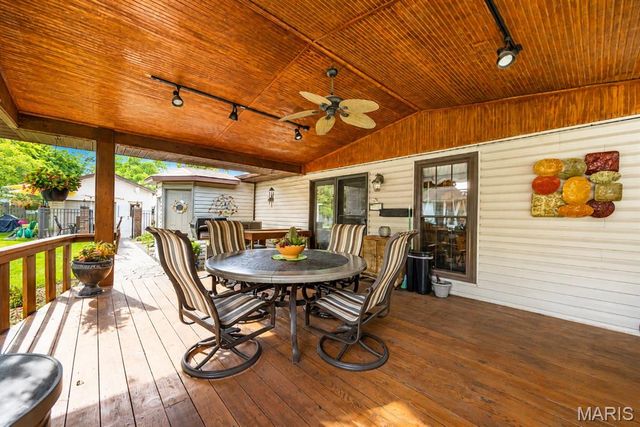 11 Lakeview Drive, Freeburg, IL 62243