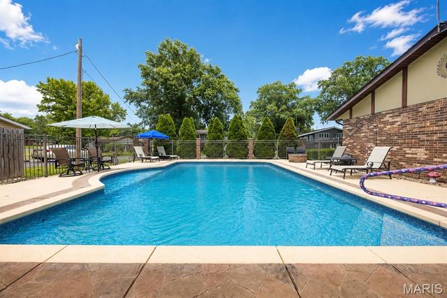 11 Lakeview Drive, Freeburg, IL 62243